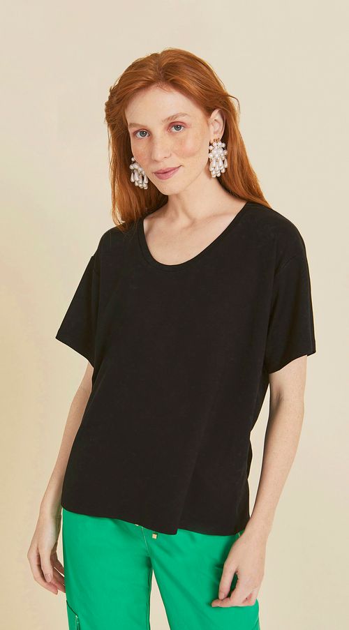 T-Shirt Maria.Valentina Decote U Básica Preto
