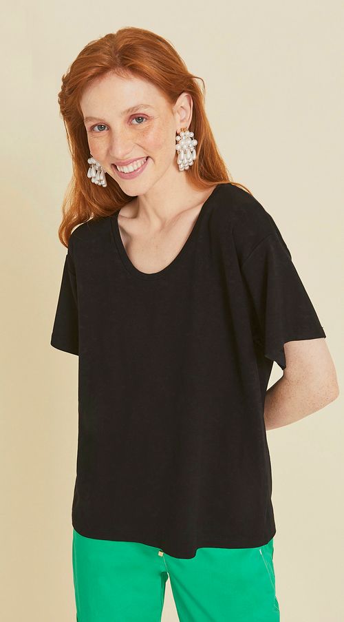 T-Shirt Maria.Valentina Decote U Básica Preto
