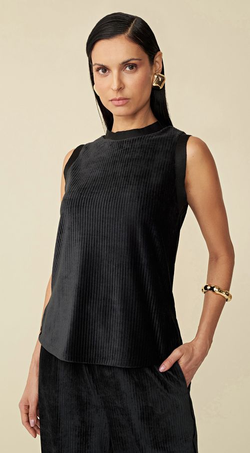 Blusa Maria.Valentina Decote Redondo Cavada Abertura Lateral Preto