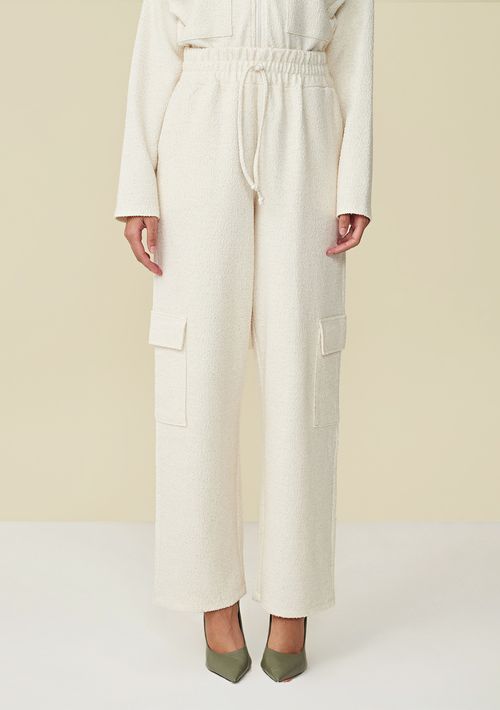 Calça Maria.Valentina Cargo Cós Elástico Detalhe Bolso Off White