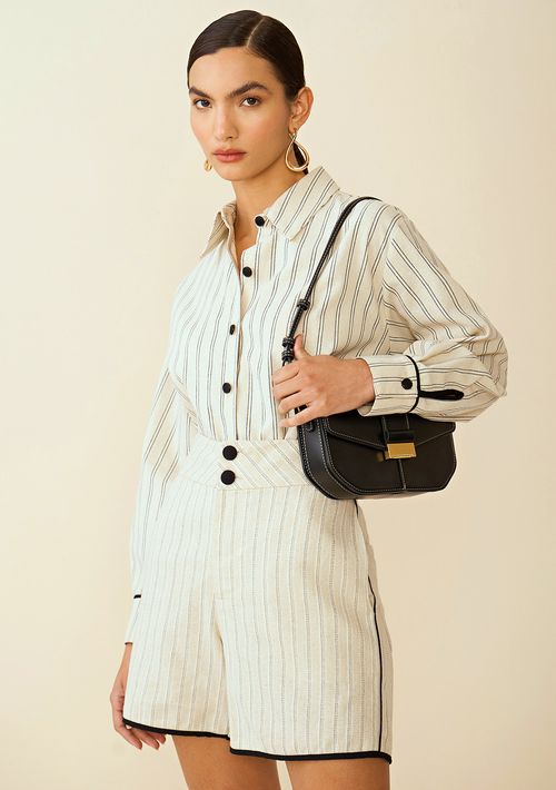 Shorts Maria.Valentina Alfaiataria Bolso Faca Cru