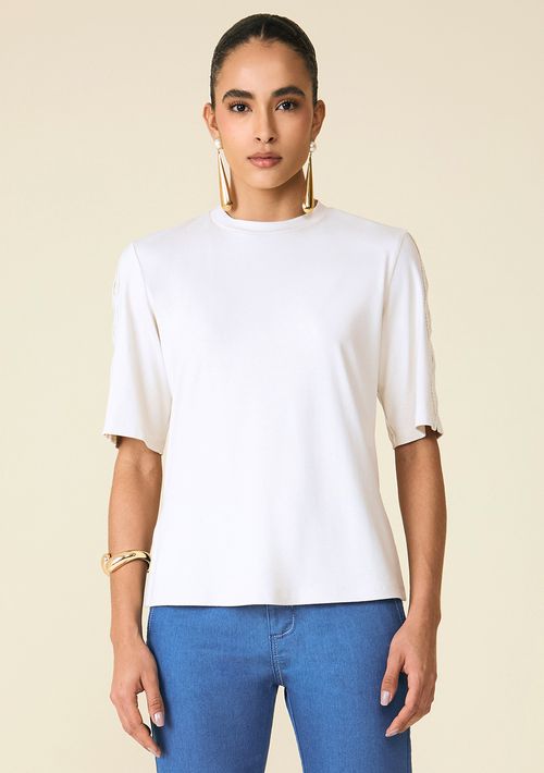 Blusa Maria.Valentina Decote Redondo Manga Curta Detalhe Renda Cru