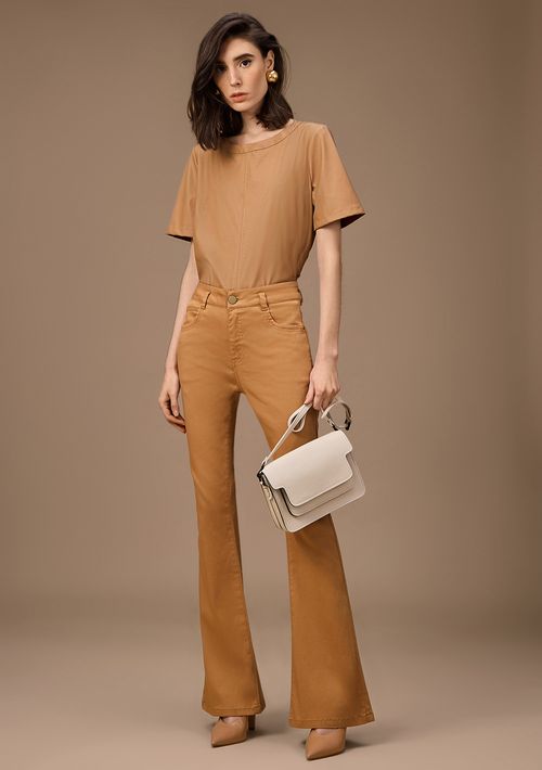 Calça Maria.Valentina Boot Cut Média Marrom