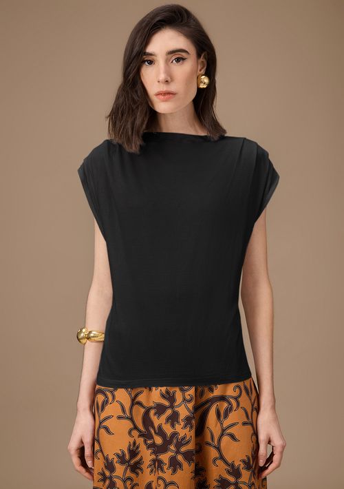Blusa Maria.Valentina Solta Decote Canoa Manga Curta Padrão Preto