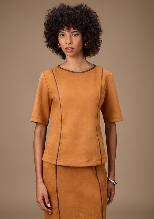Camiseta Maria.Valentina Solta Decote Careca Manga Curta Padrão Marrom