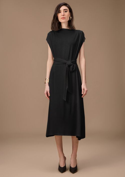 Vestido Maria.Valentina Solto Decote Canoa Manga Curta Longo Preto