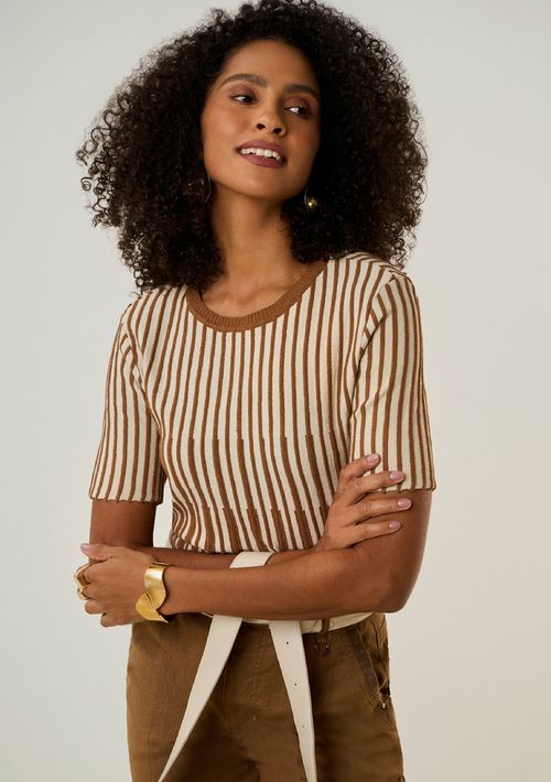 Blusa Maria.Valentina Ajustada Decote Careca Manga Curta Padrão Marrom